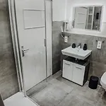 Апартаменты Premium 4br Apartment, Stunning Views Overlooking The Station *