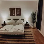 Апартаменты Premium 4br Apartment, Stunning Views Overlooking The Station Кобленц