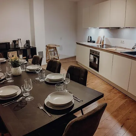 Apartmán Premium 4br Apartment, Stunning Views Overlooking The Station Koblenc