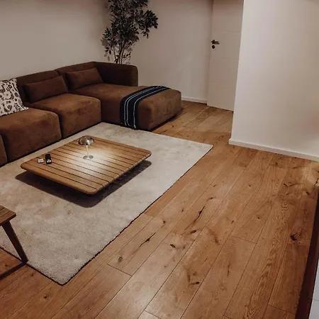 Premium 4br Apartment, Stunning Views Overlooking The Station Apartmán Koblenc