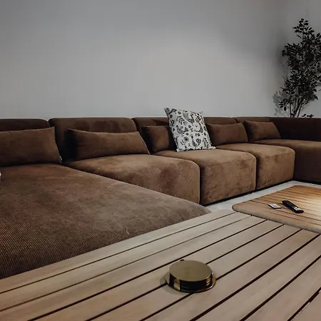 Premium 4br Apartment, Stunning Views Overlooking The Station Apartmán *