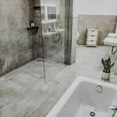 Apartmán Premium 4br Apartment, Stunning Views Overlooking The Station *