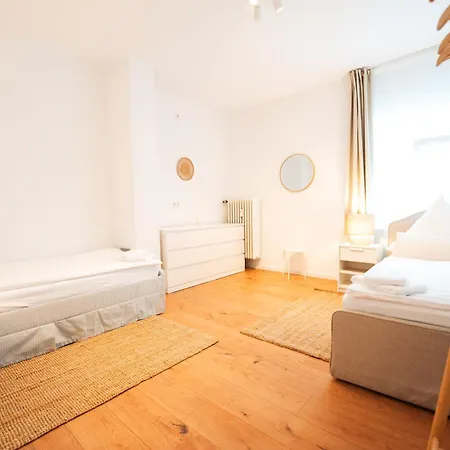 Premium 4br Apartment, Stunning Views Overlooking The Station Koblenc