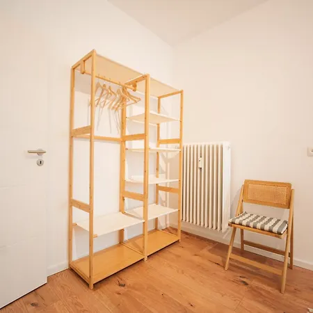 Premium 4br Apartment, Stunning Views Overlooking The Station *