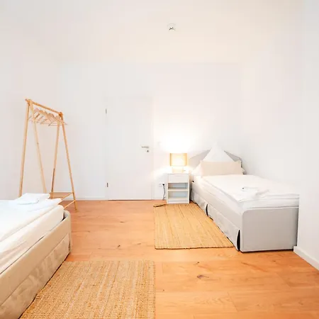 Premium 4br Apartment, Stunning Views Overlooking The Station Koblenc