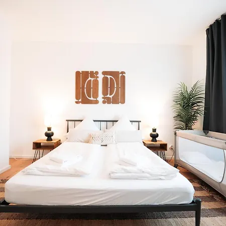 Premium 4br Apartment, Stunning Views Overlooking The Station Koblenc