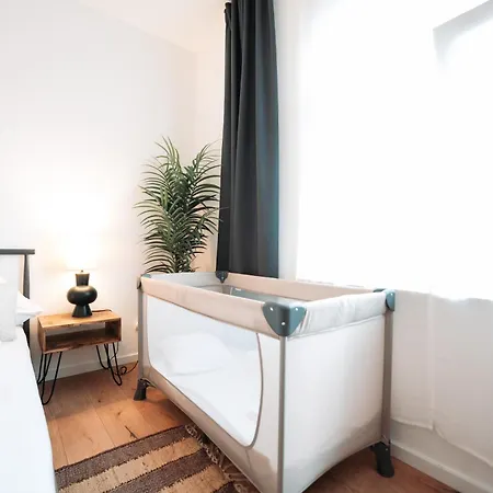 Premium 4br Apartment, Stunning Views Overlooking The Station Apartmán *