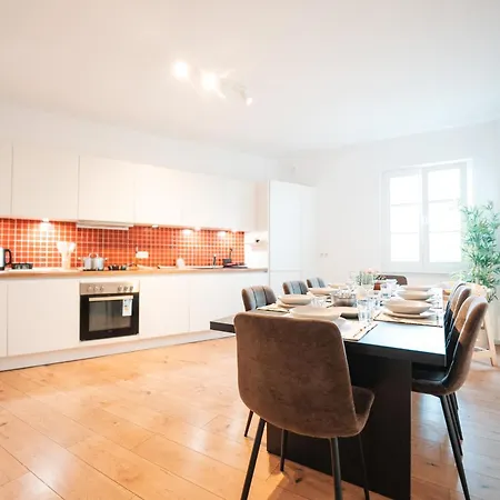 Premium 4br Apartment, Stunning Views Overlooking The Station Apartmán