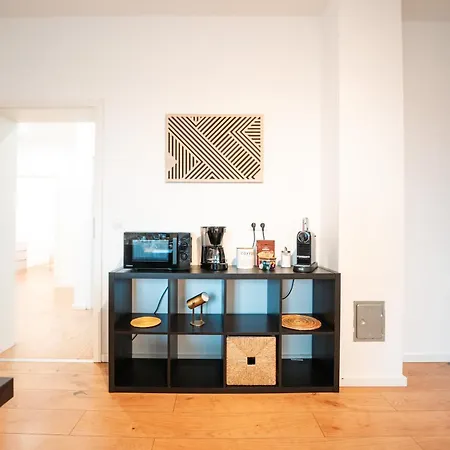 Premium 4br Apartment, Stunning Views Overlooking The Station Koblenc