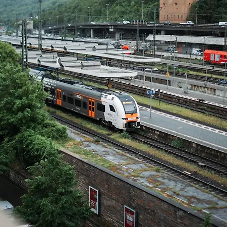 Premium 4br Apartment, Stunning Views Overlooking The Station Apartmán Koblenc