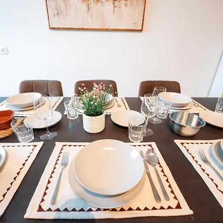 Apartmán Premium 4br Apartment, Stunning Views Overlooking The Station *