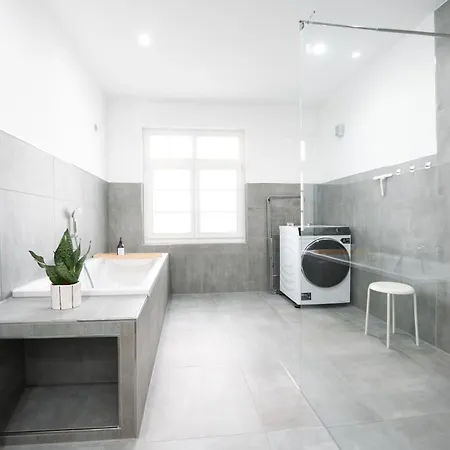 Premium 4br Apartment, Stunning Views Overlooking The Station Apartmán *