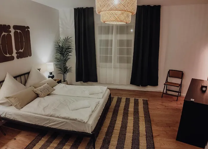 Premium 4br Apartment, Stunning Views Overlooking The Station