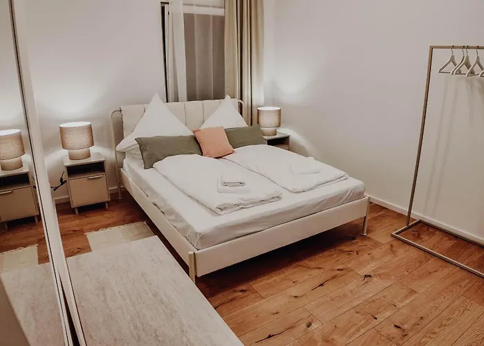 Premium 4br Apartment, Stunning Views Overlooking The Station Apartment Koblenz (Rhineland-Palatinate)