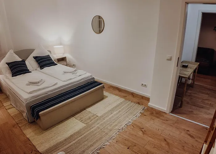 Apartment Premium 4br Apartment, Stunning Views Overlooking The Station