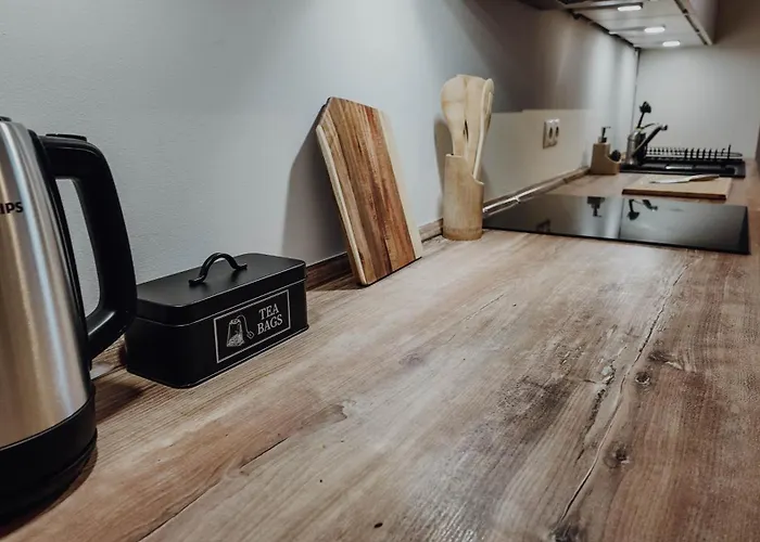 Apartment Premium 4br Apartment, Stunning Views Overlooking The Station